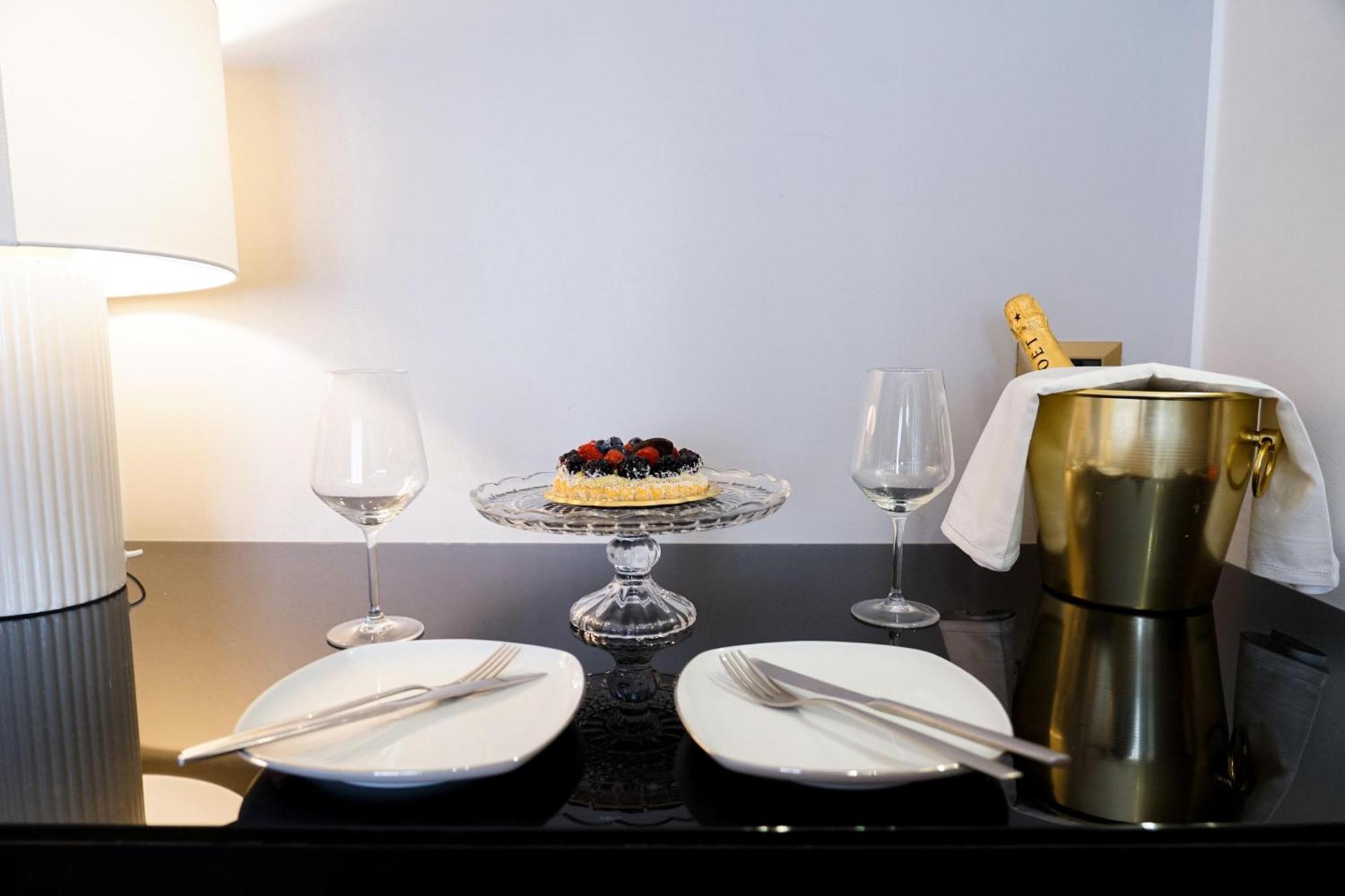 The Unique Hotel Μιλάνο Εξωτερικό φωτογραφία