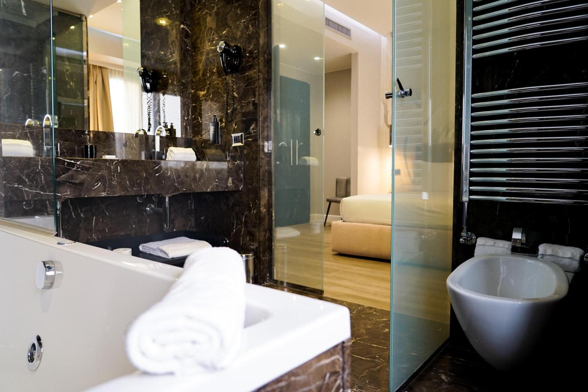 The Unique Hotel Μιλάνο Εξωτερικό φωτογραφία